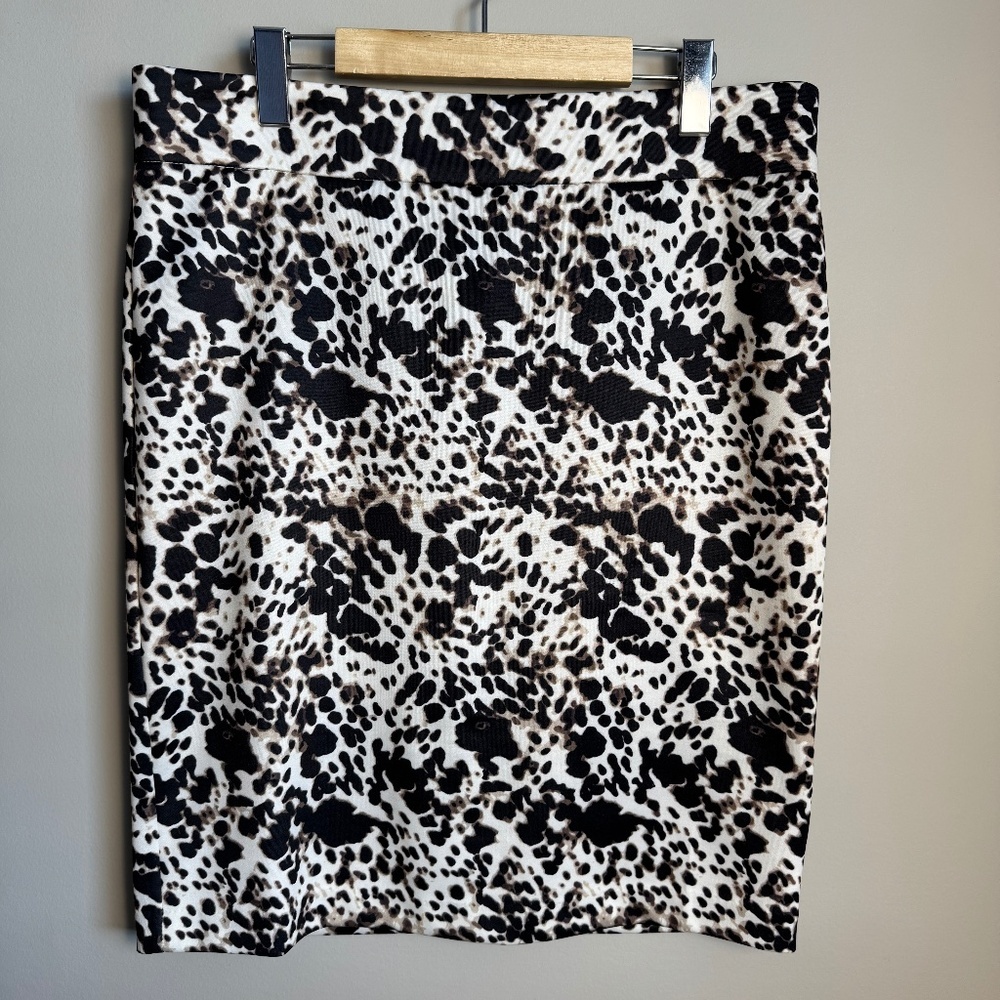 Melanie Lyne Women's 10 Pull-On‎ Straight Skirt Stretchy Leopard Print Abstract